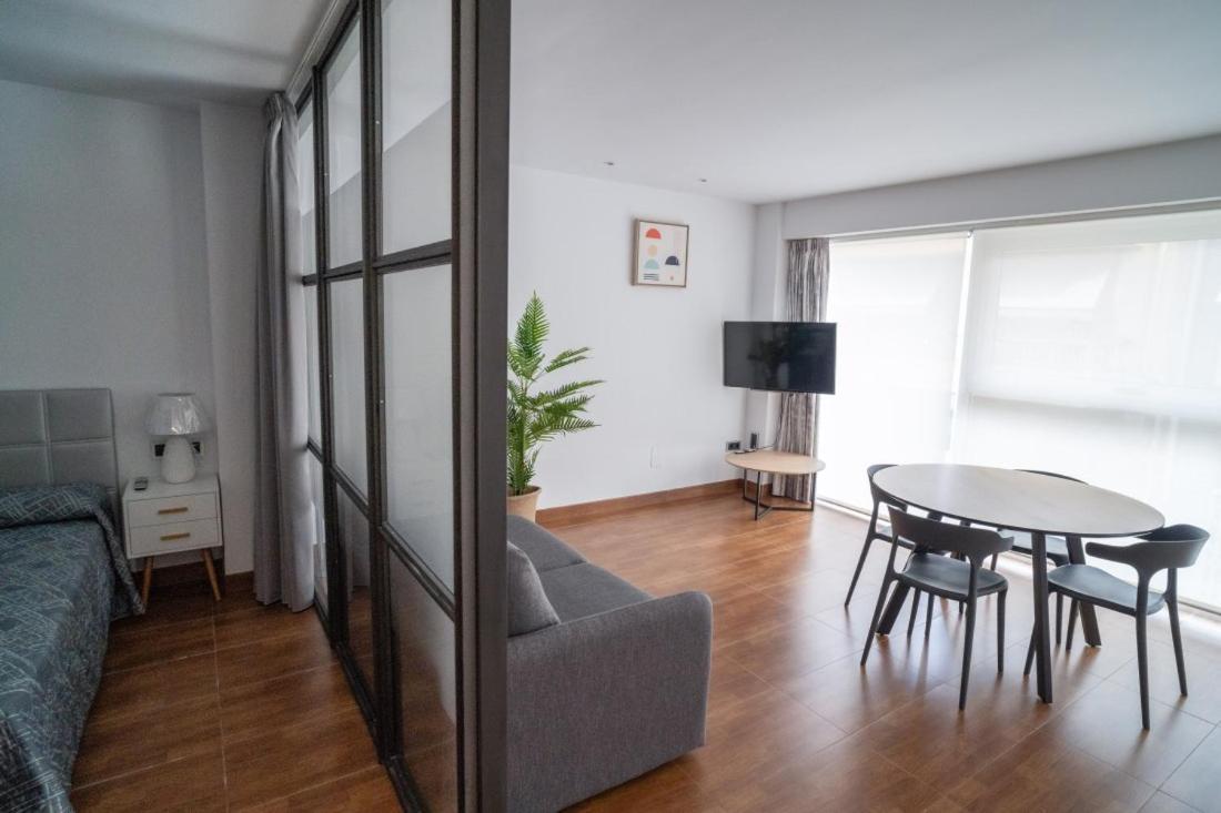 Ornis Apartments Poble Sant Carles De La Rapita Exterior photo